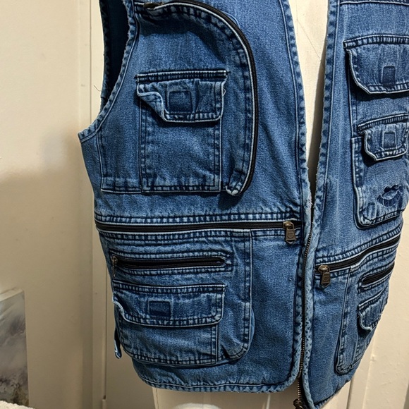 Poinewmang denim vest nice design - Picture 4 of 9